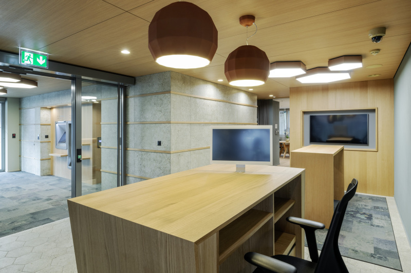 RAIFFEISENBANK_DOTTIKON_-05