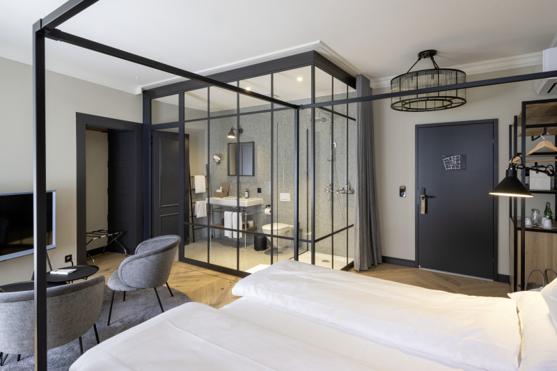 SUITE_303_05